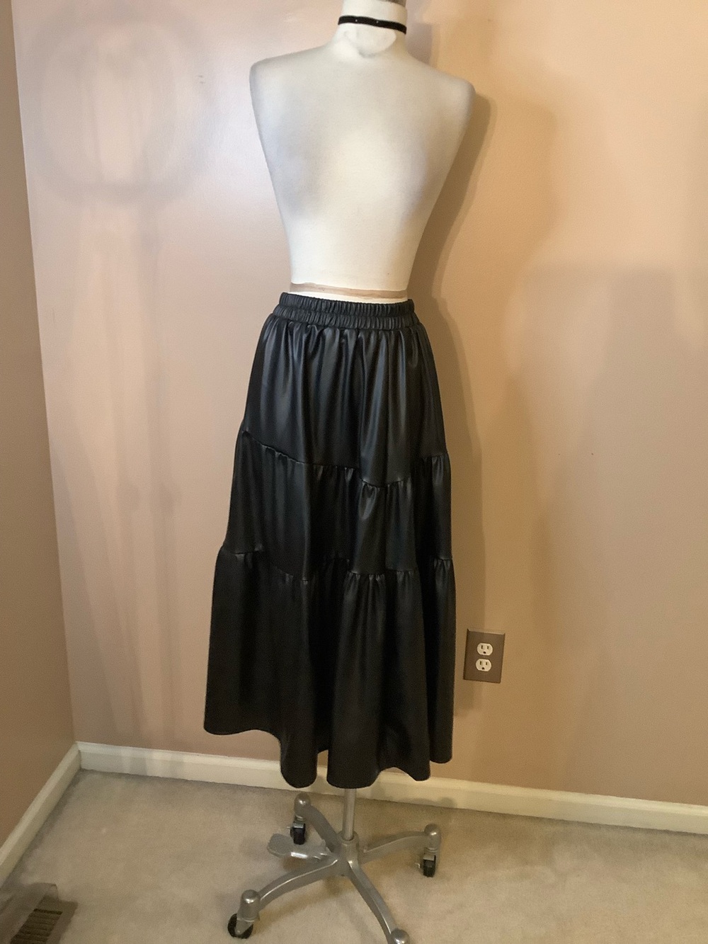 Friful Black Faux Leather Tiered Long Cake Style Maxi Skirt Large 12 Whimsigoth